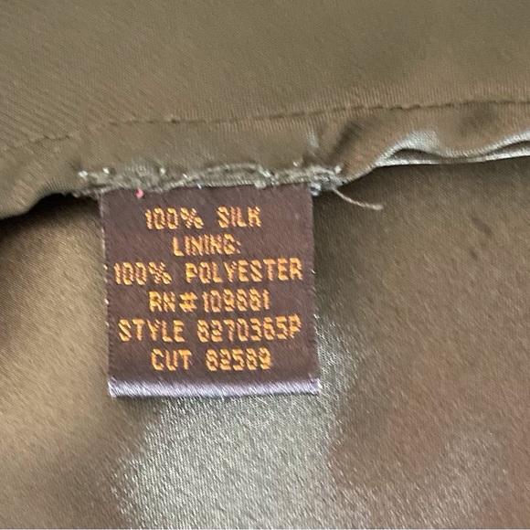 Dress - Picture 10 of 10